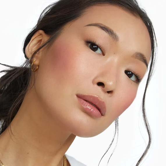 cara pakai blush on untuk pemula