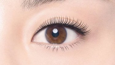 Hypercurl Mascara Applied on Eye