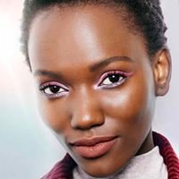 Makeup Jadi Tidak Tahan Lama? Ini 10 Cara Mengurangi Minyak di Wajah