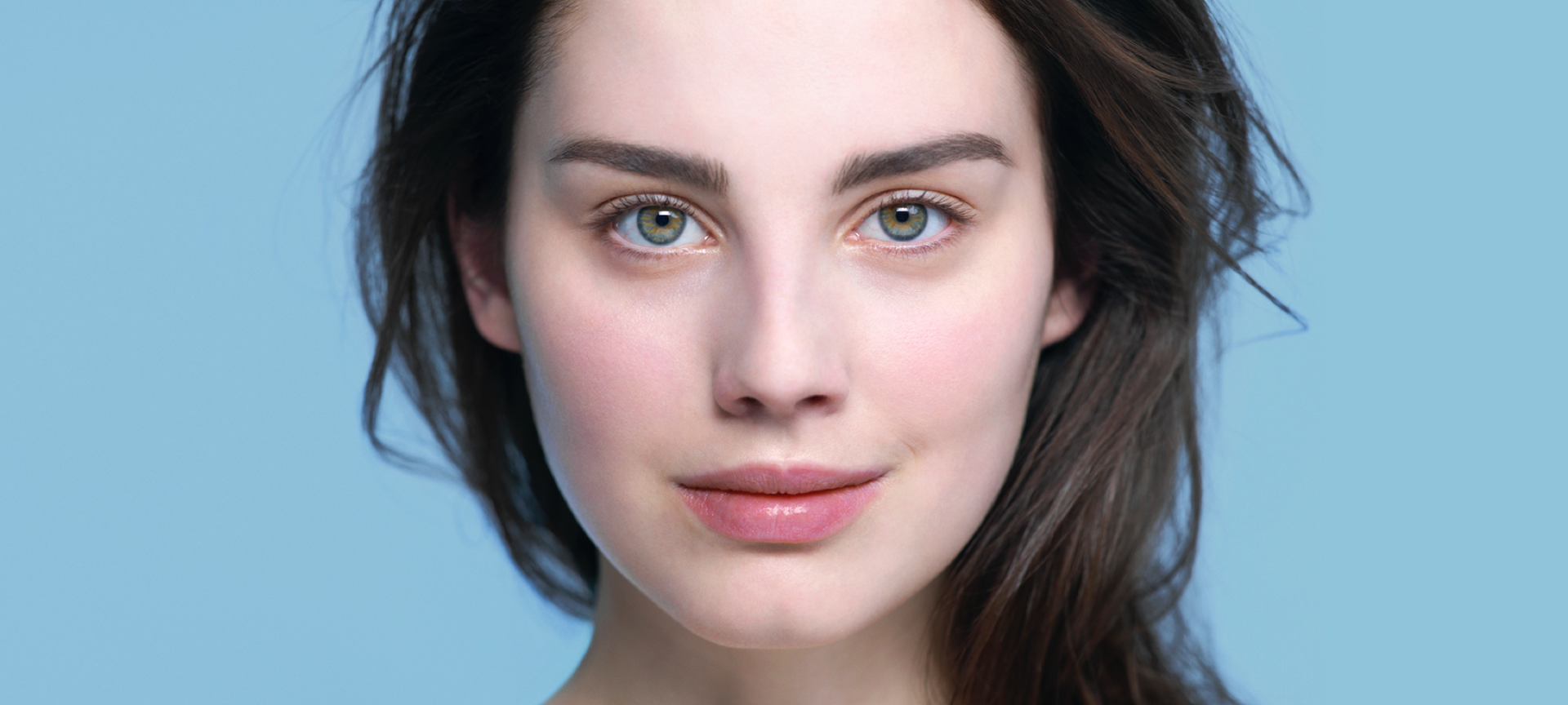 Cara Menyamarkan Kantung Mata Hitam dengan Maybelline Fit Me Concealer