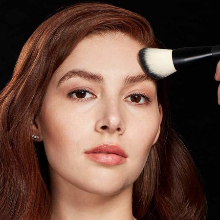 Tips Mendapatkan Makeup Wisuda Natural yang Tahan Seharian dan Tidak Cakey