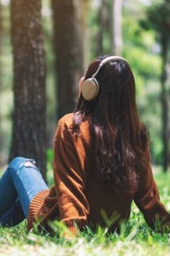 Apa Itu Introvert dan Bagaimana Cara Berinteraksinya? Cek di Sini!