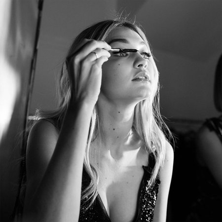 7 Cara Memilih Maskara yang Bagus Berdasarkan Bentuk Bulu Mata