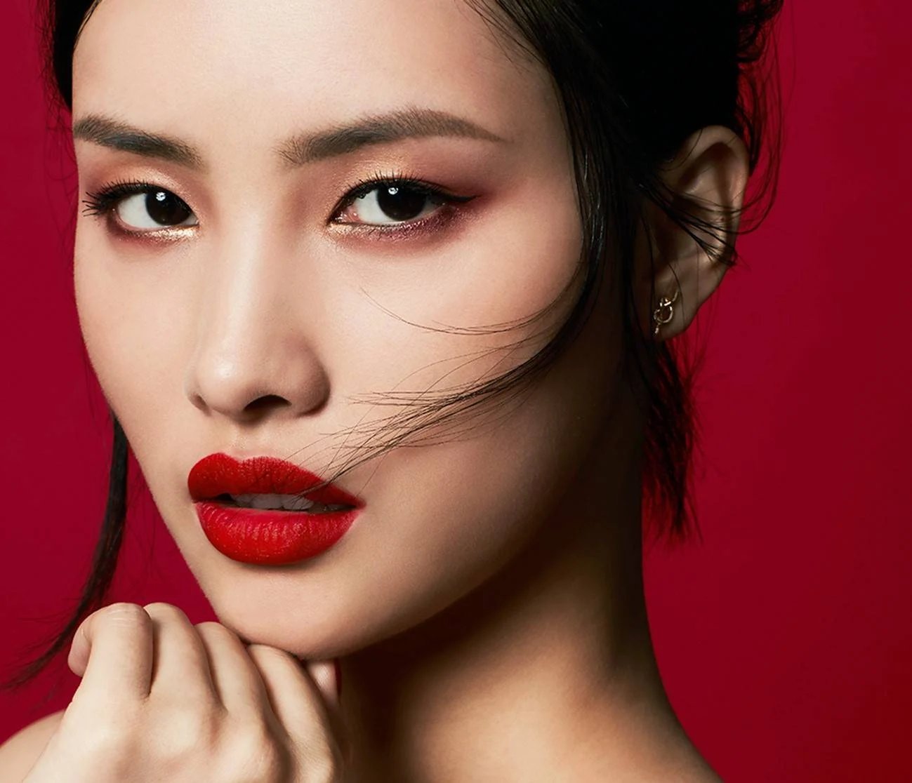 Makeup Membaur Sempurna Tidak Menempel di Masker