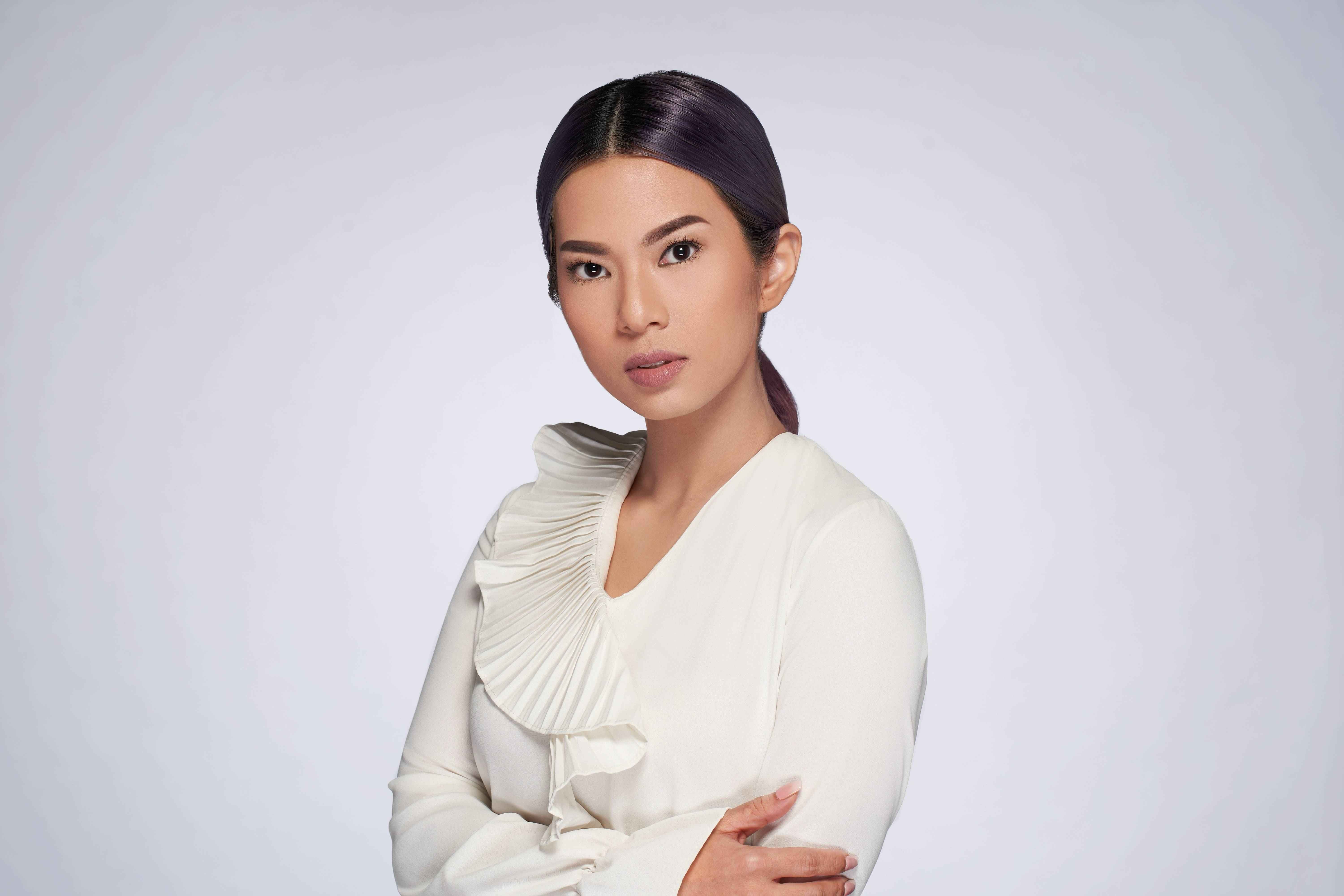 Gimana Sih Urutan Make Up Glowing untuk Kulit Kering? Simak Tipsnya di Sini!